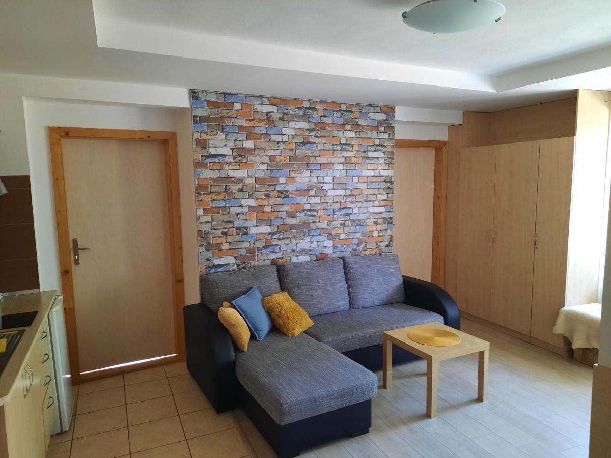 Apartman U Adamov Lipótszentmiklós Kültér fotó